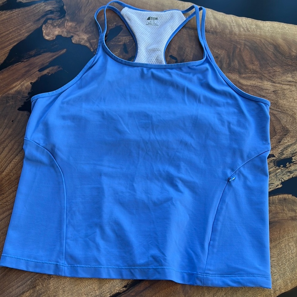 MEC sport top, size XL